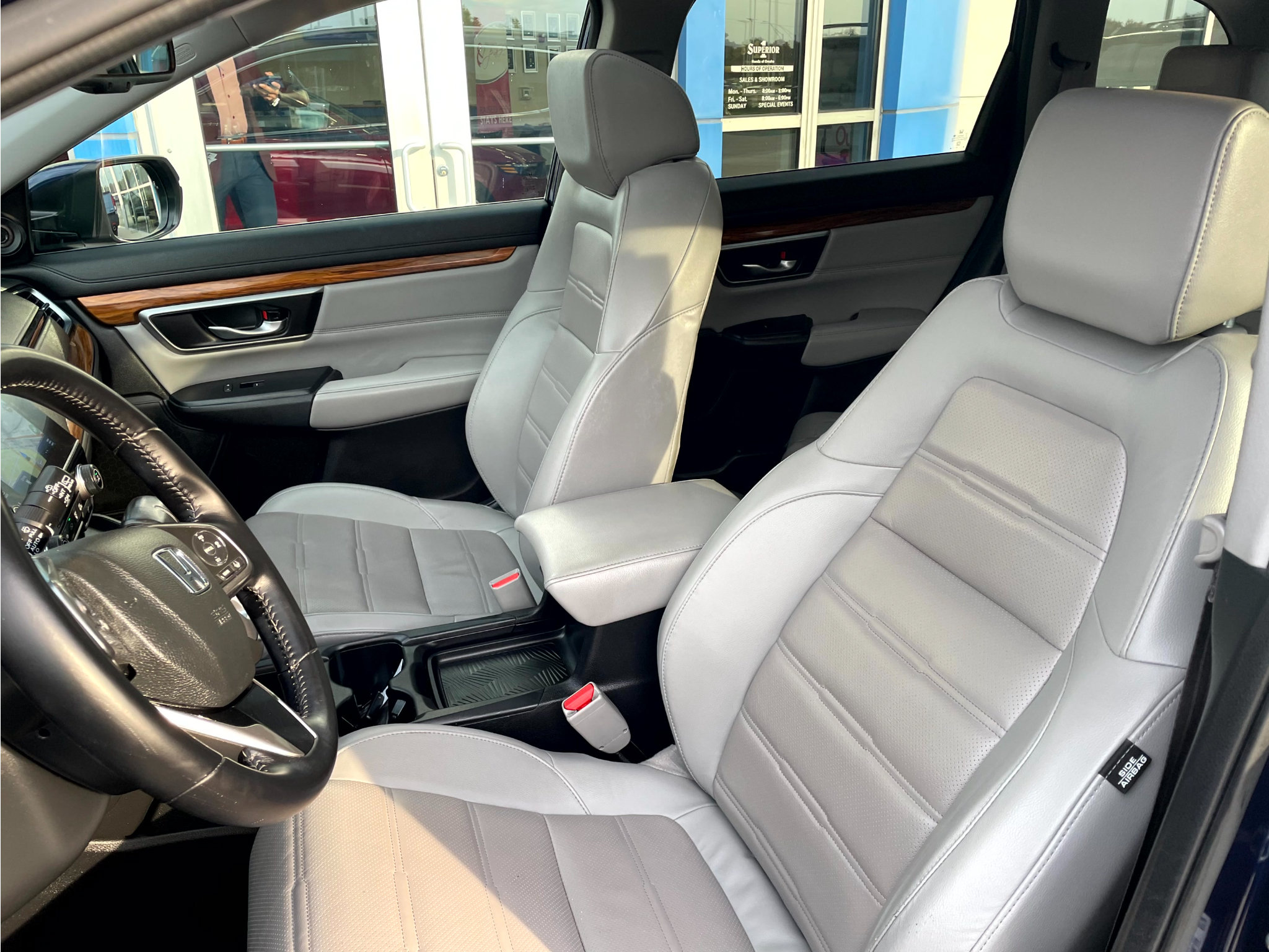 Used 2018 Honda CR-V Touring image 11