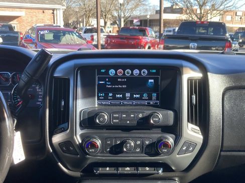 Used 2018 Chevrolet Silverado 1500 LT w/ All Star Edition image 17