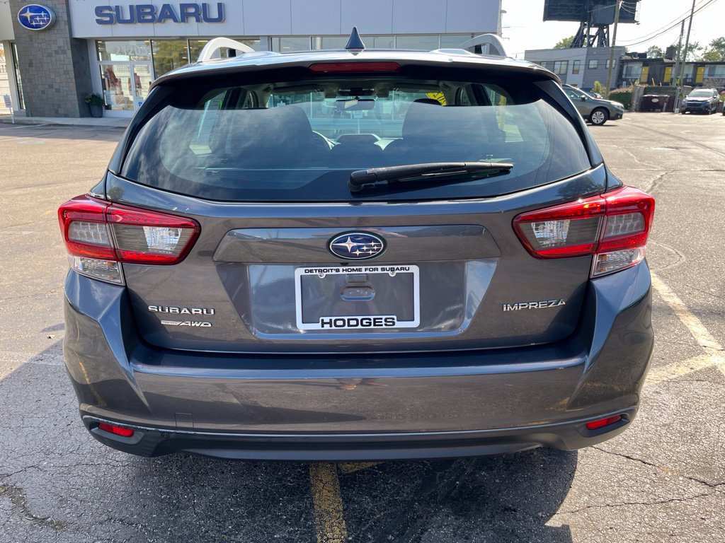 Used 2020 Subaru Impreza 2.0i Premium w/ Popular Package #2 AWD/4WD image 4