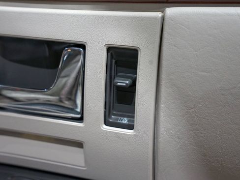 Used 1996 Cadillac Seville STS FWD image 35