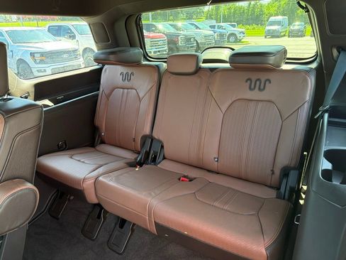 Used 2023 Ford Expedition King Ranch AWD/4WD image 13