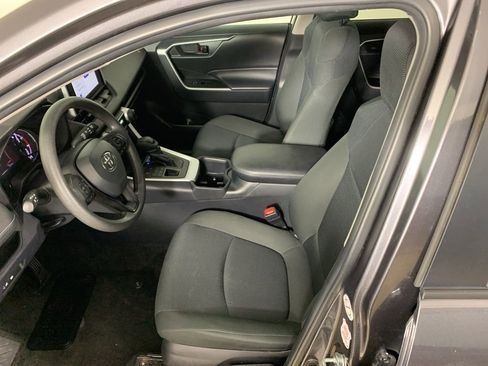 Used 2024 Toyota RAV4 LE image 28