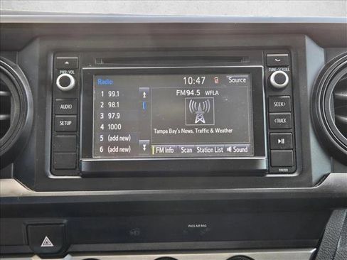 Used 2019 Toyota Tacoma SR w/ SR Convenience Package image 12