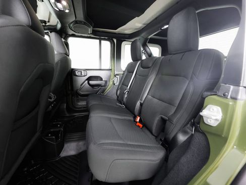 Used 2022 Jeep Wrangler Unlimited Sport AWD/4WD image 17