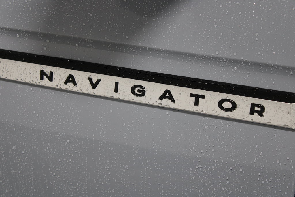 New 2027 Lincoln Navigator Premiere RWD image 11