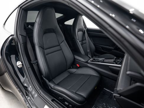 Certified 2025 Porsche 911 Carrera w/ Premium Package RWD image 23