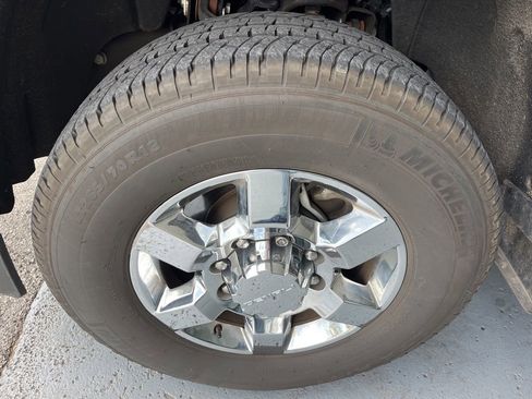 Used 2018 GMC Sierra 3500 Denali w/ Duramax Plus Package image 8