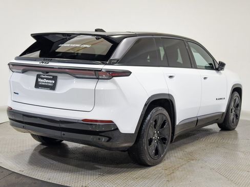 Used 2024 Jeep Wagoneer Launch Edition image 13