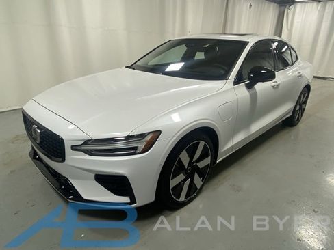 Used 2025 Volvo S60 T8 Ultra image 1