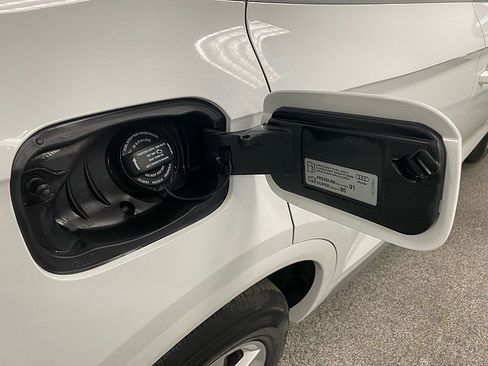 Used 2020 Audi Q5 2.0T Premium image 28