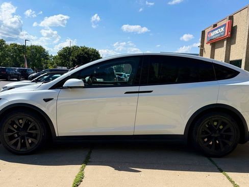 Used 2022 Tesla Model X Plaid AWD/4WD image 3
