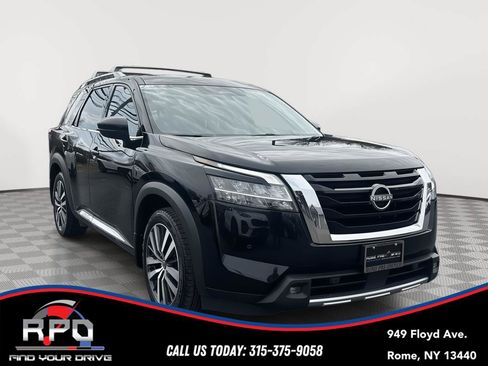 Used 2022 Nissan Pathfinder Platinum w/ Cargo Package AWD/4WD image 7