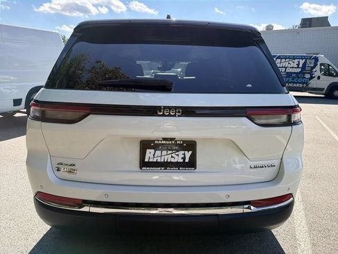 Used 2023 Jeep Grand Cherokee Limited AWD/4WD image 26