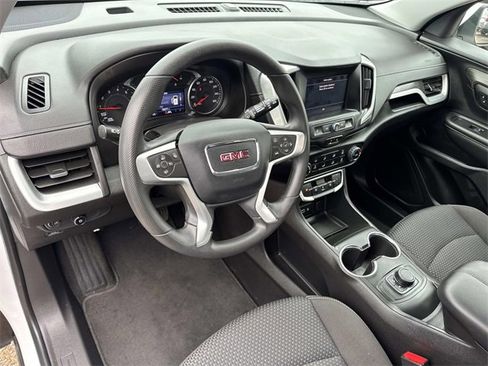 Used 2022 GMC Terrain SLE image 22