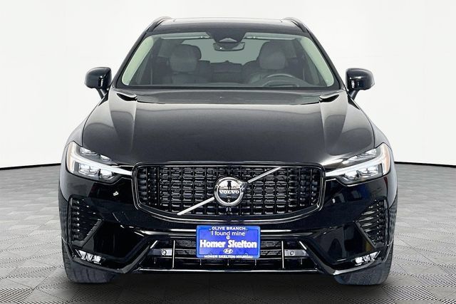 Used 2024 Volvo XC60 B5 Ultimate AWD/4WD image 3