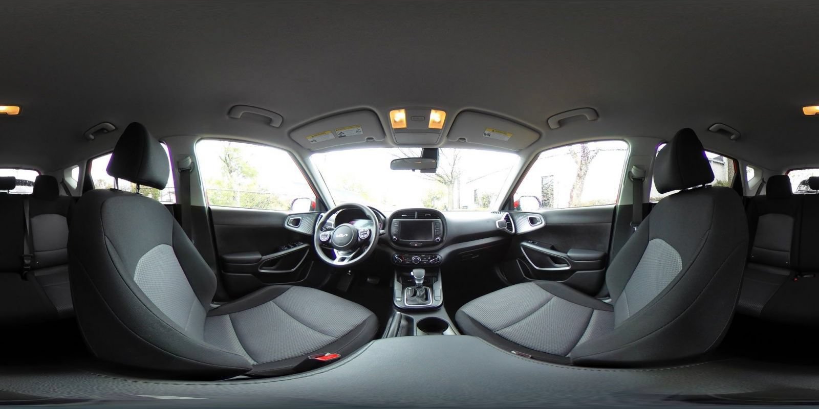 Used 2025 Kia Soul LX w/ LX Technology Package FWD image 39