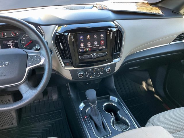 Certified 2023 Chevrolet Traverse LS w/ Midnight/Sport Edition FWD image 11