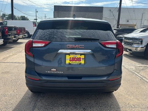 Used 2024 GMC Terrain SLE FWD image 6