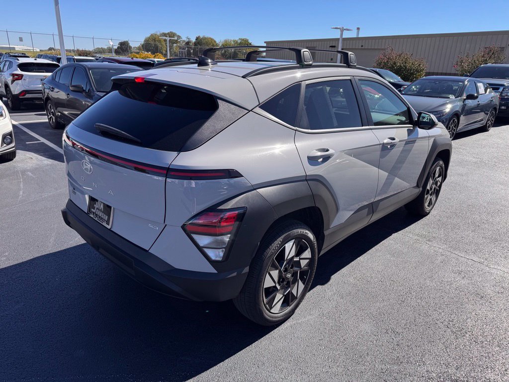 Used 2025 Hyundai Kona SEL AWD/4WD image 5