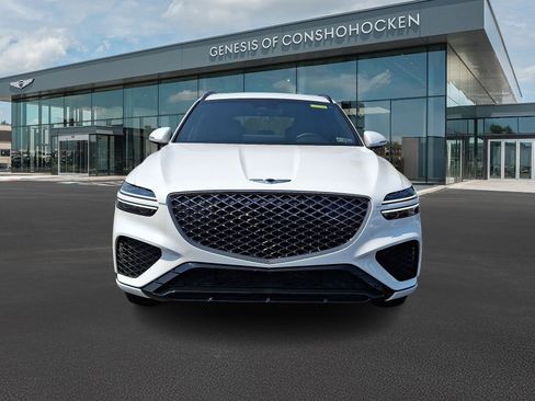 Used 2025 Genesis GV70 3.5T Sport image 2