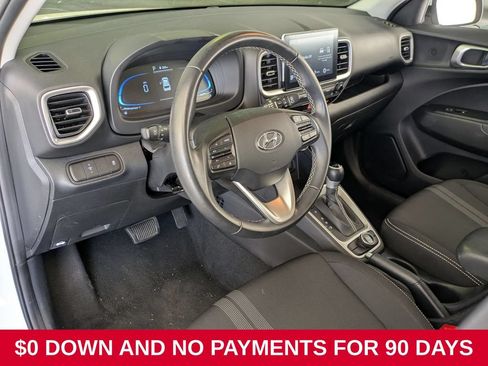 Used 2025 Hyundai Venue SEL FWD image 14