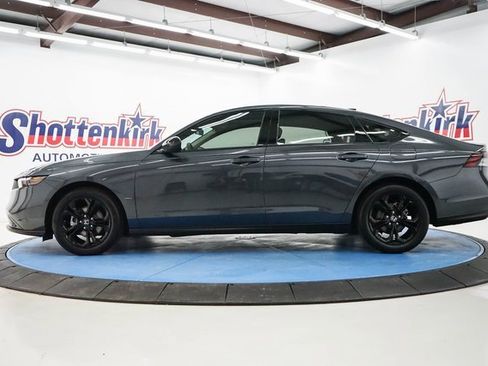 Certified 2025 Honda Accord SE image 5