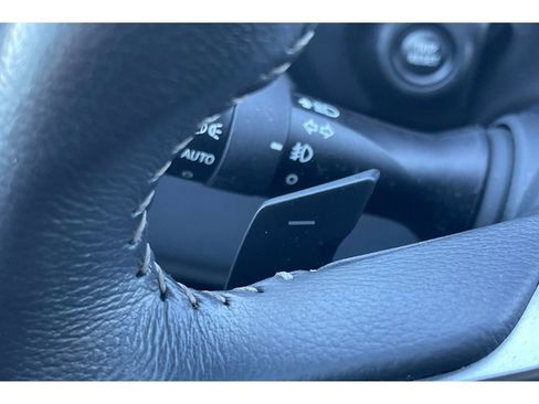 Used 2025 Subaru Outback Premium image 35