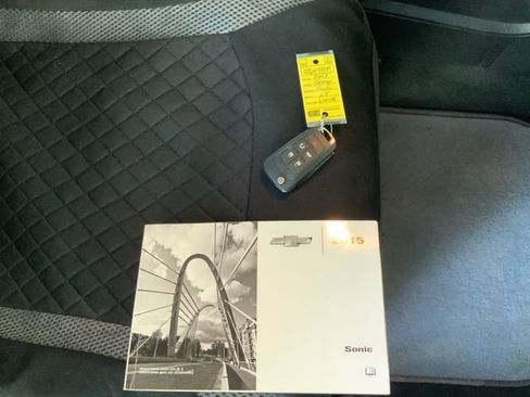 Used 2015 Chevrolet Sonic LT image 16