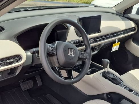 New 2027 Honda HR-V LX image 2