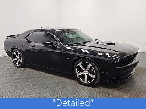 Used 2016 Dodge Challenger R/T image 3