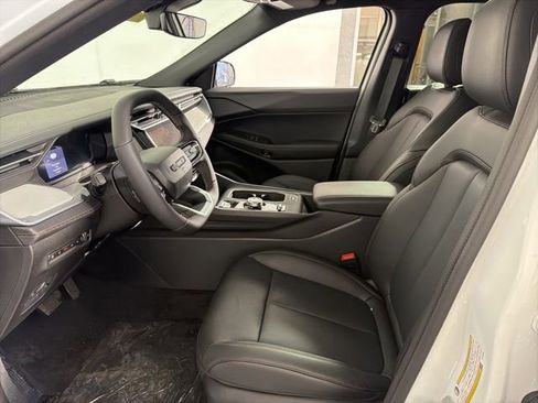 New 2026 Jeep Cherokee Limited image 16