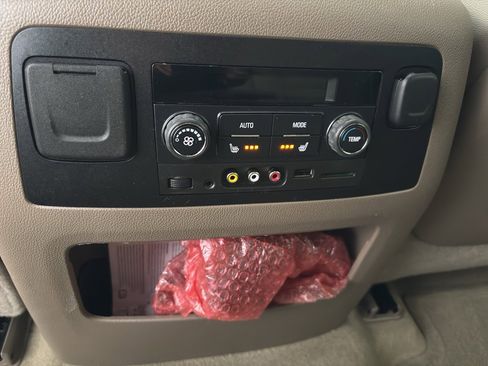 Used 2015 Chevrolet Tahoe LTZ image 17