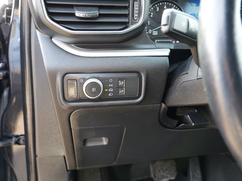 Used 2020 Ford Explorer XLT w/ Equipment Group 202A image 19