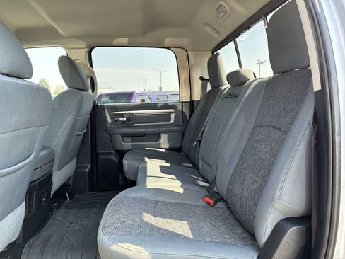 Used 2016 RAM 1500 Classic SLT AWD/4WD image 23