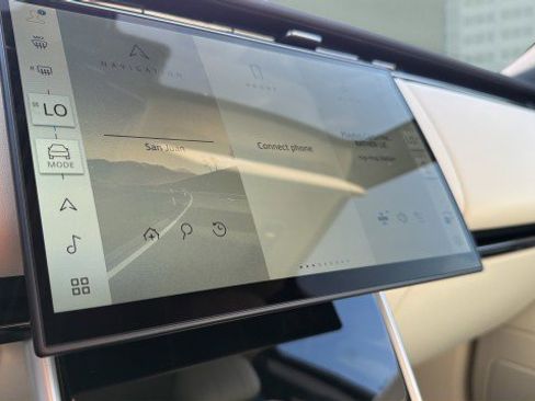 New 2026 Land Rover Range Rover SE image 26