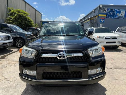 Used 2010 Toyota 4Runner Limited AWD/4WD image 2