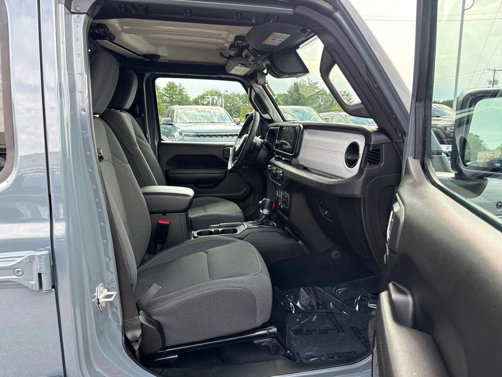 Certified 2024 Jeep Wrangler Unlimited Sport AWD/4WD image 24