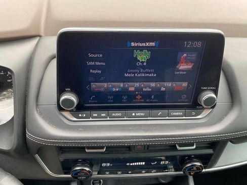 Used 2023 Nissan Rogue SV image 25