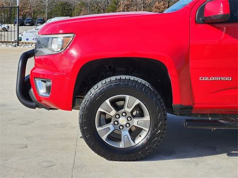 Used 2017 Chevrolet Colorado Z71 image 10