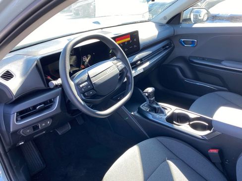 New 2026 Kia K4 LXS image 12