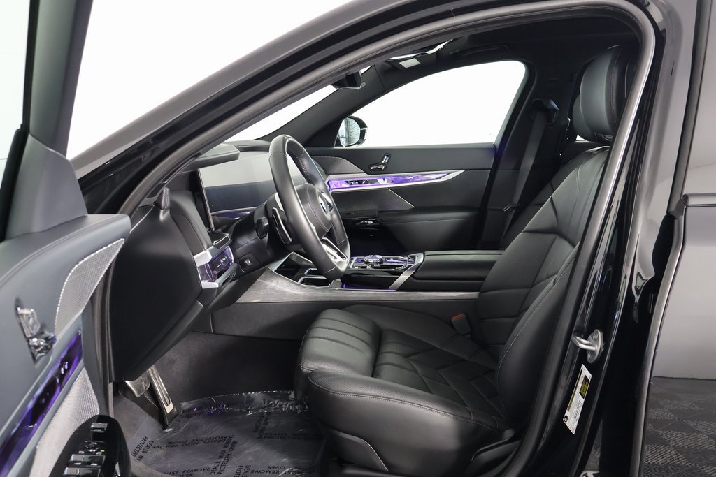 Used 2025 BMW 740i RWD image 10
