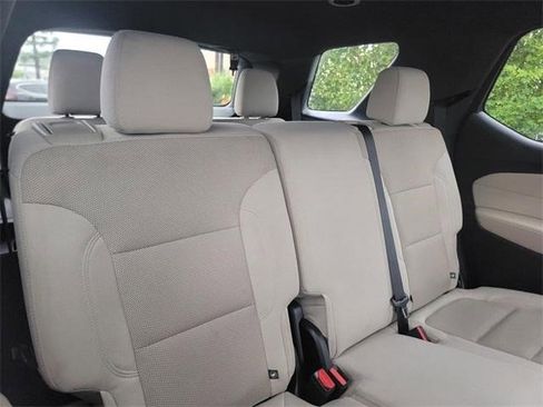 Certified 2023 Chevrolet Traverse LS image 18