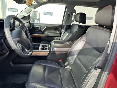 Used 2015 Chevrolet Silverado 2500 LTZ w/ LTZ Plus Package image 3