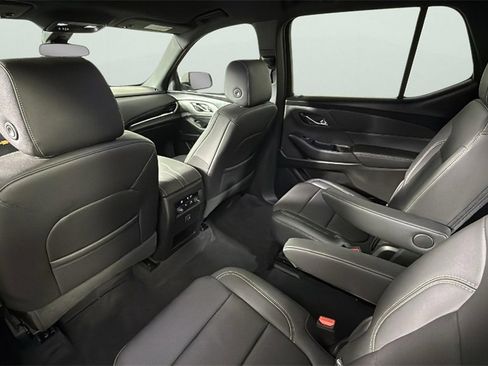 Certified 2023 Chevrolet Traverse LT image 28