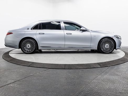 Used 2024 Mercedes-Benz Maybach S 680 4MATIC image 38