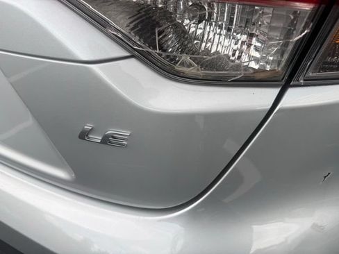 Used 2025 Toyota Corolla LE FWD image 5