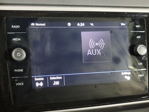 Used 2020 Volkswagen Atlas Cross Sport SEL R-Line AWD/4WD image 32