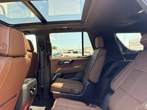 New 2026 Chevrolet Tahoe High Country w/ Sun And Tow Package AWD/4WD image 33