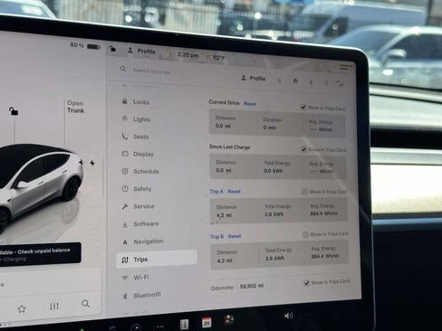 Used 2022 Tesla Model Y Long Range image 34
