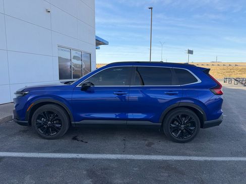 Used 2023 Honda CR-V Sport Touring image 4